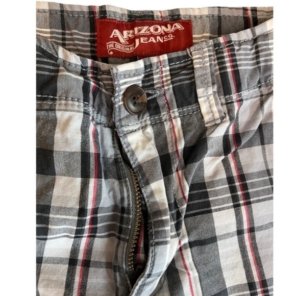 𝅺ARIZONA Jeans Co Boys Shorts with Adjustable Waist, Plaid Size 14 Reg - Picture 3 of 9